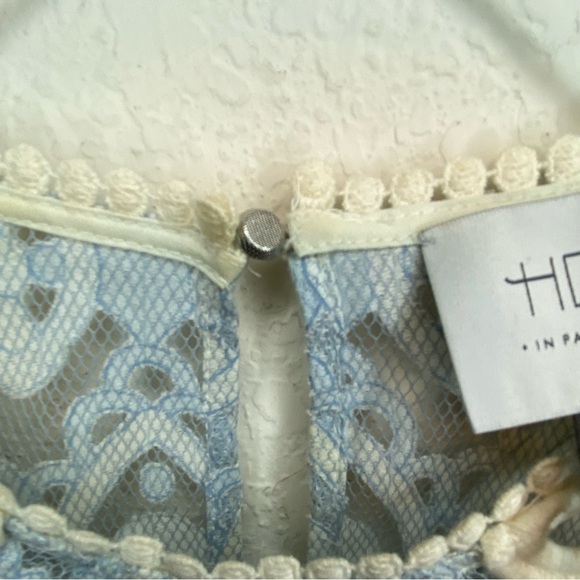HD in Paris Anthropologie Paris Blue Cream French Lace Peplum Blouse SZ 0 - Picture 7 of 13
